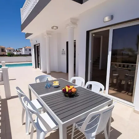 Suncity Boutique Beachfront *