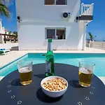 Suncity Boutique Beachfront * Ayia Napa