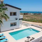 Suncity Boutique Beachfront