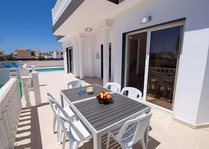 Suncity Boutique Beachfront *