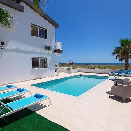 Suncity Boutique Beachfront *