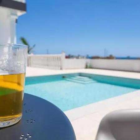 Suncity Boutique Beachfront Villa *