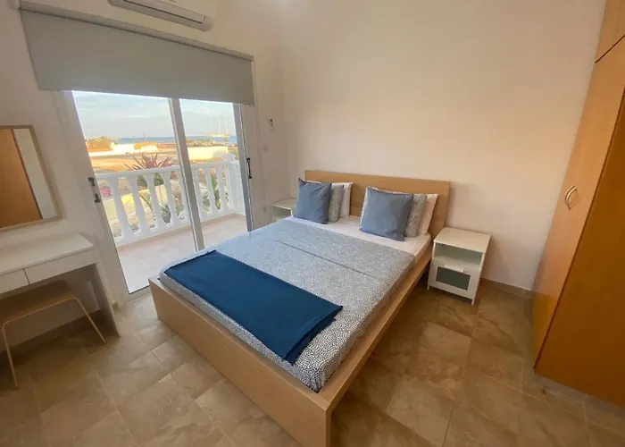 Suncity Boutique Beachfront Ajía Nápa