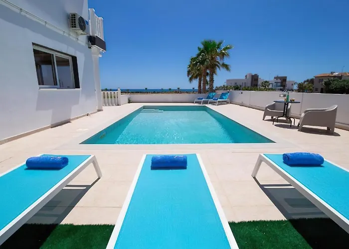 Suncity Boutique Beachfront 아이아 나파