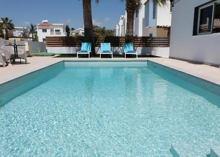 Suncity Boutique Beachfront * Ayia Napa