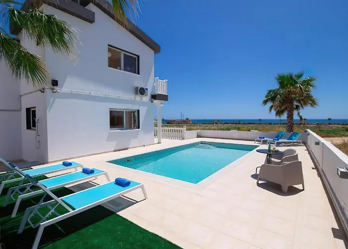 Suncity Boutique Beachfront *