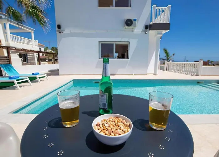 Suncity Boutique Beachfront * Ayia Napa