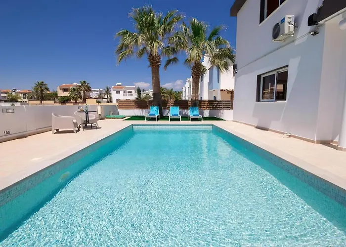 Suncity Boutique Beachfront